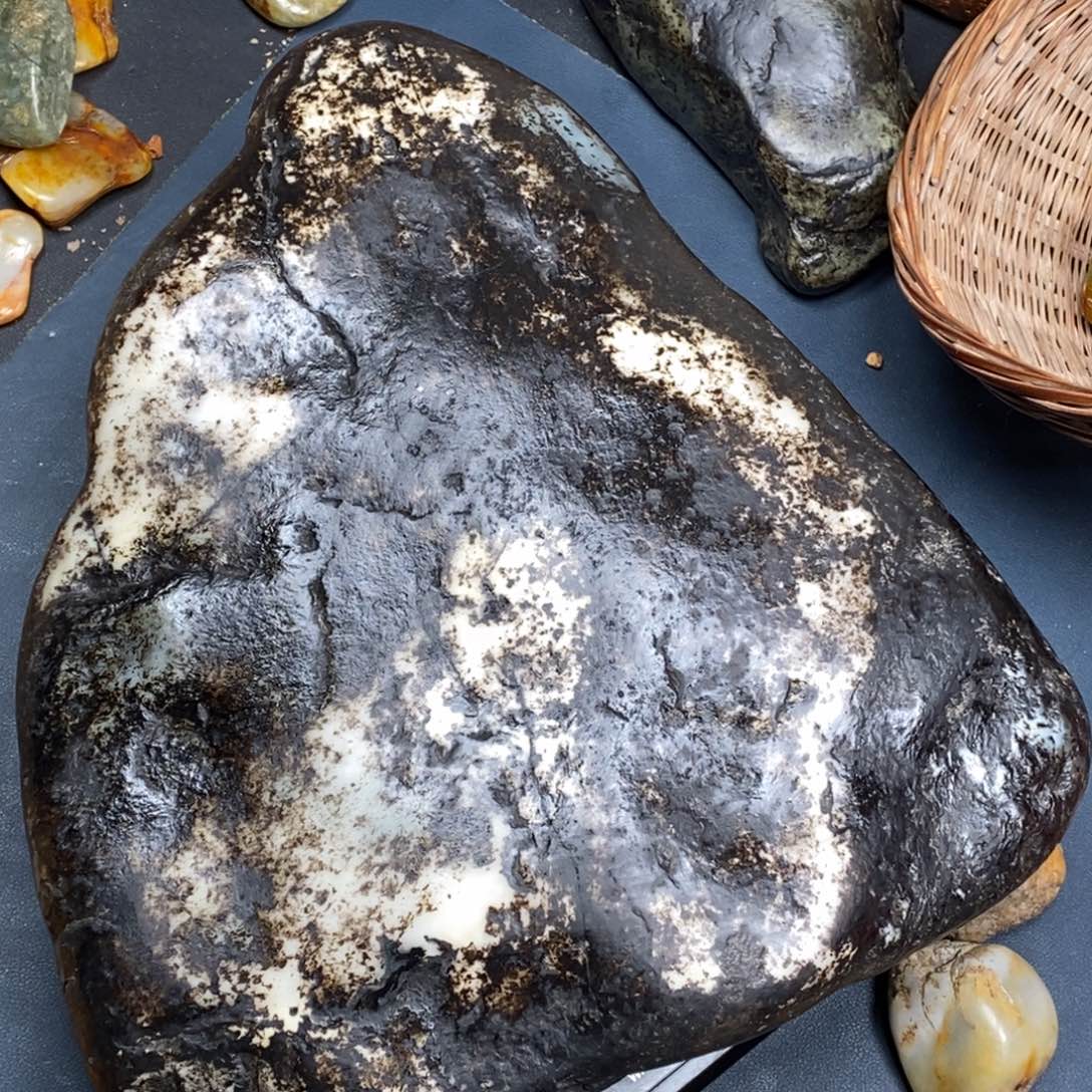 和田玉未镶嵌挂件平*哥