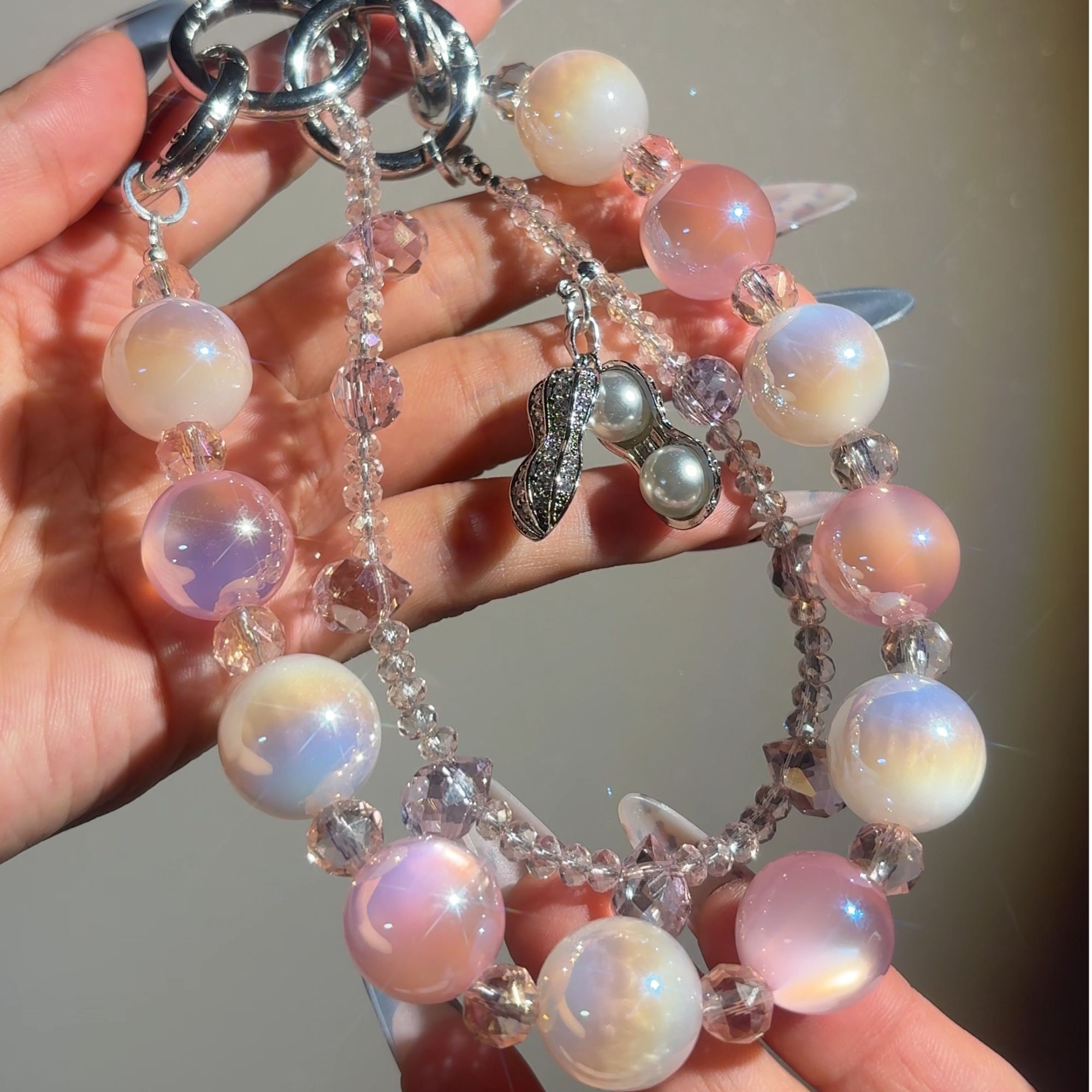 「粉釉花生」创意设计高级感琉璃手工串珠手腕手机链挂链甜美少女