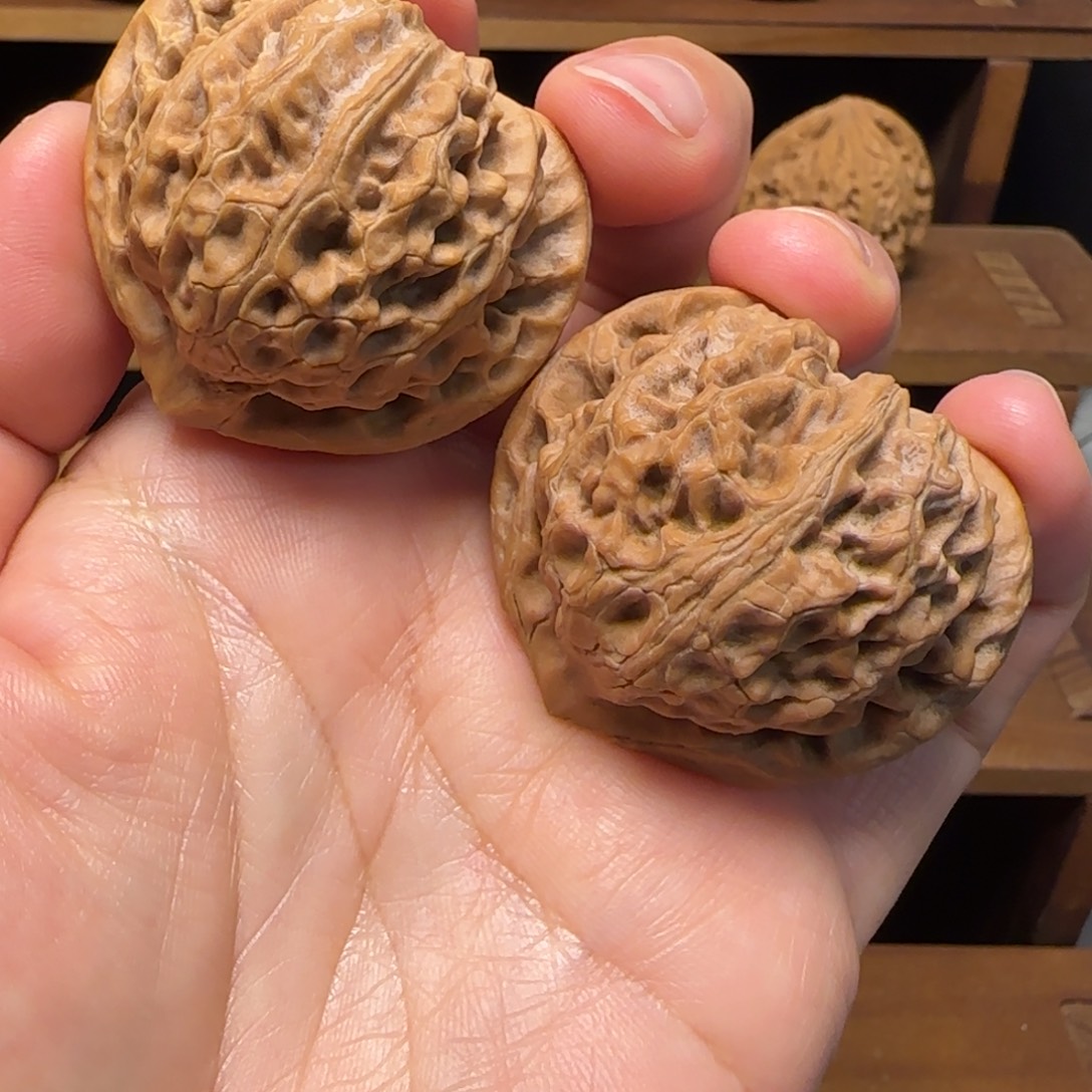 道***然把件文玩核桃宫灯狮子头 