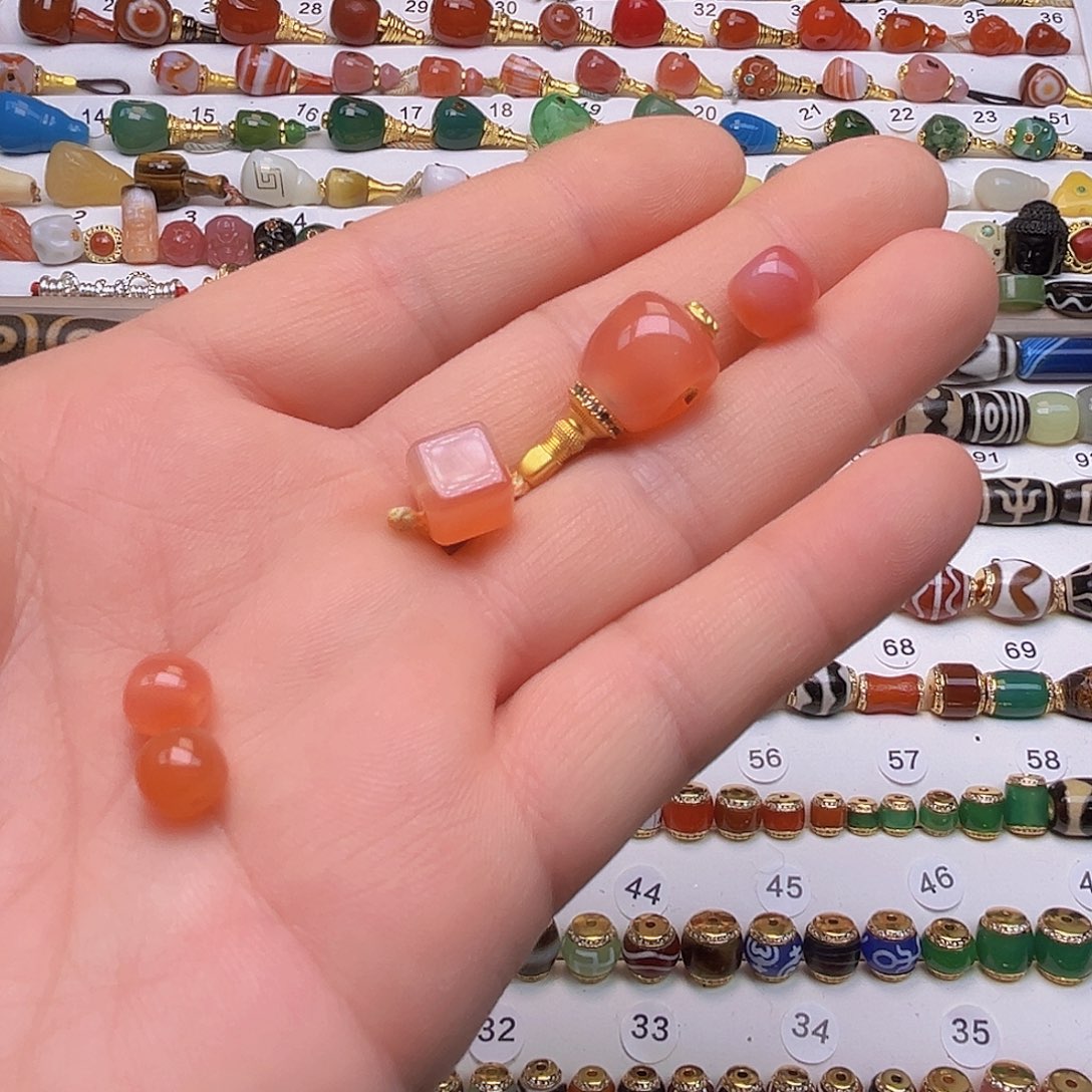 吉***拉玛瑙/玉髓未镶嵌颈饰