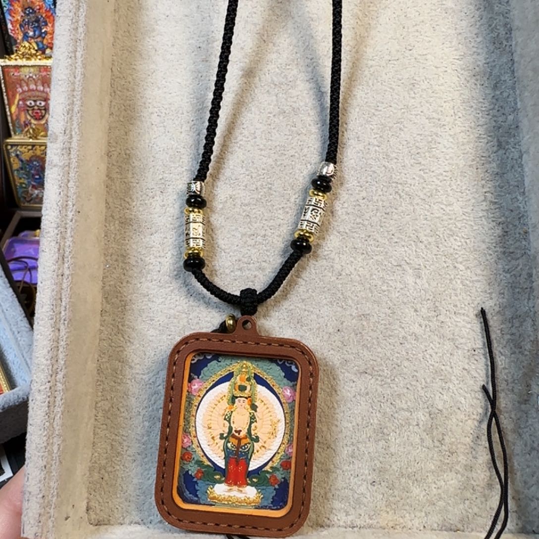 A****吊坠3✖️4牛皮千手观音一尊