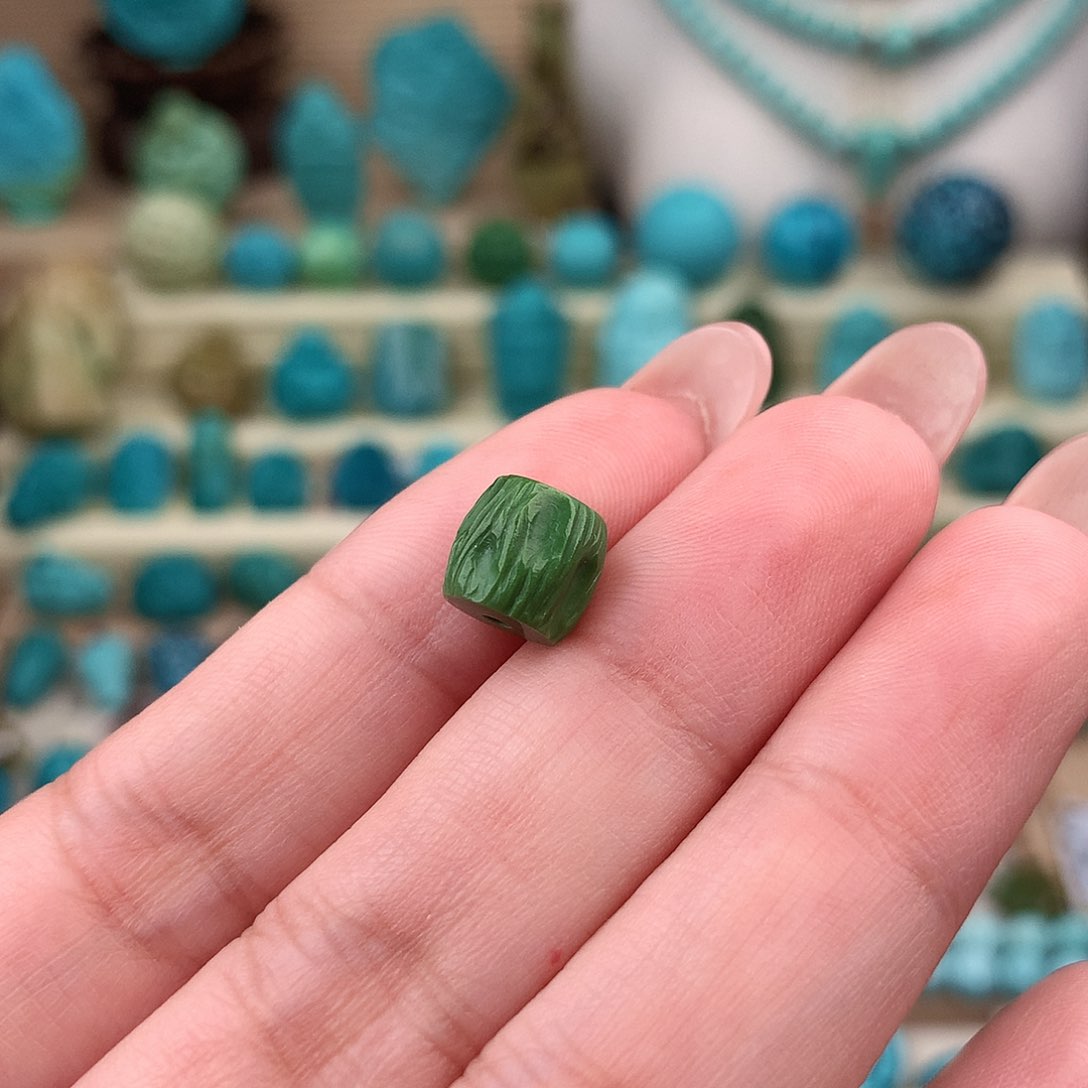 未镶嵌绿松石珠宝奇石