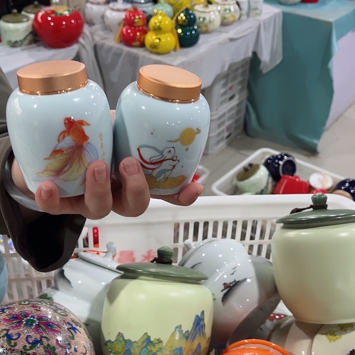 各种高档陶瓷茶叶罐储物罐密封罐