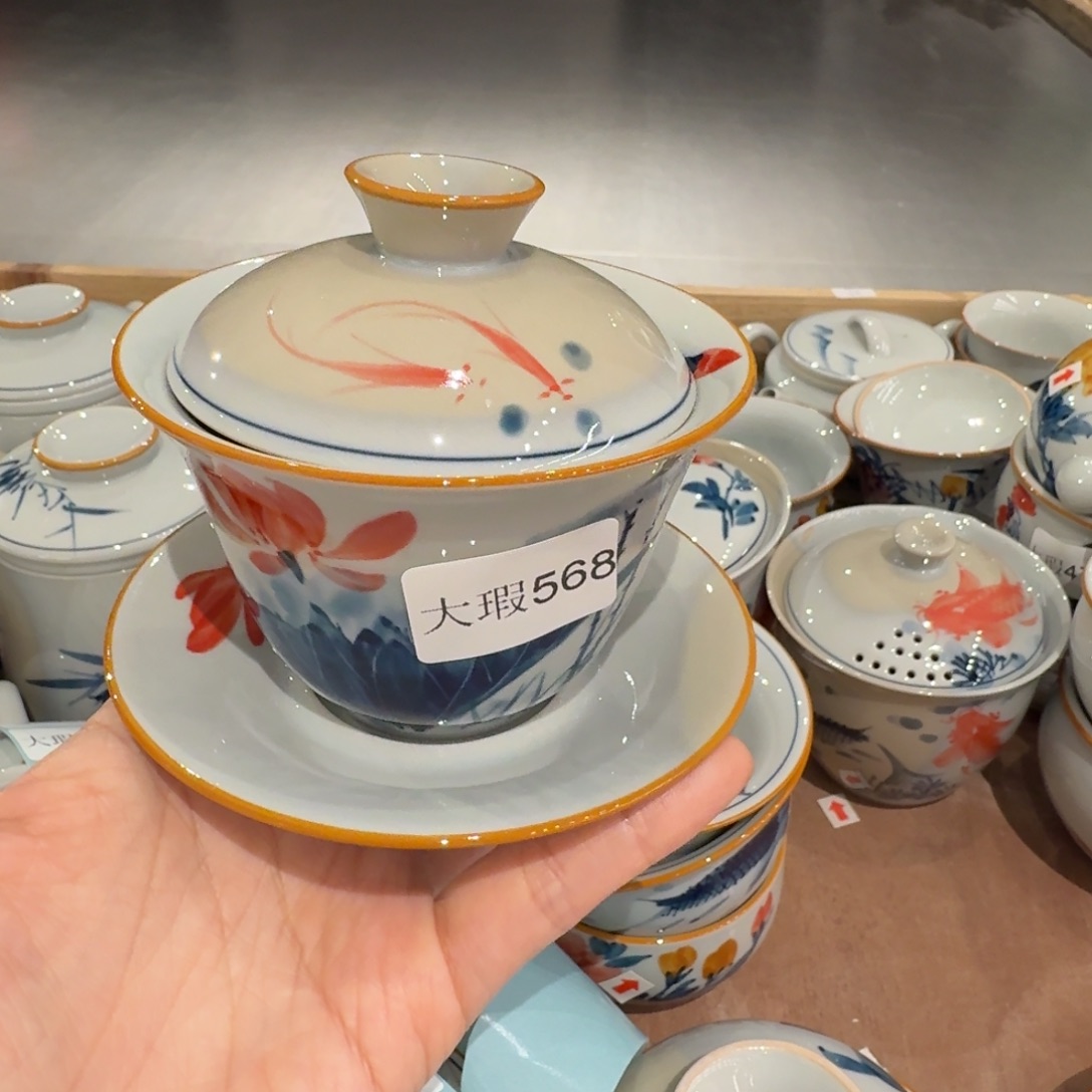 釉下手绘茶具微瑕