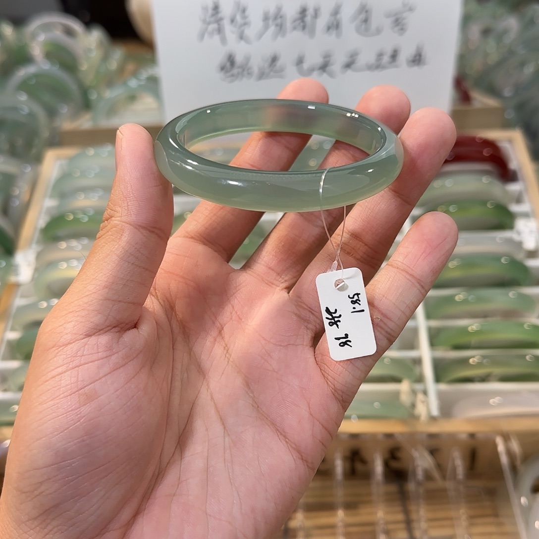 玛瑙/玉髓未镶嵌手镯圈口58.1