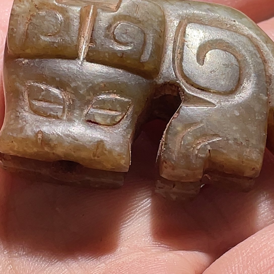 凡***庸和田玉（糖玉）未镶嵌颈饰