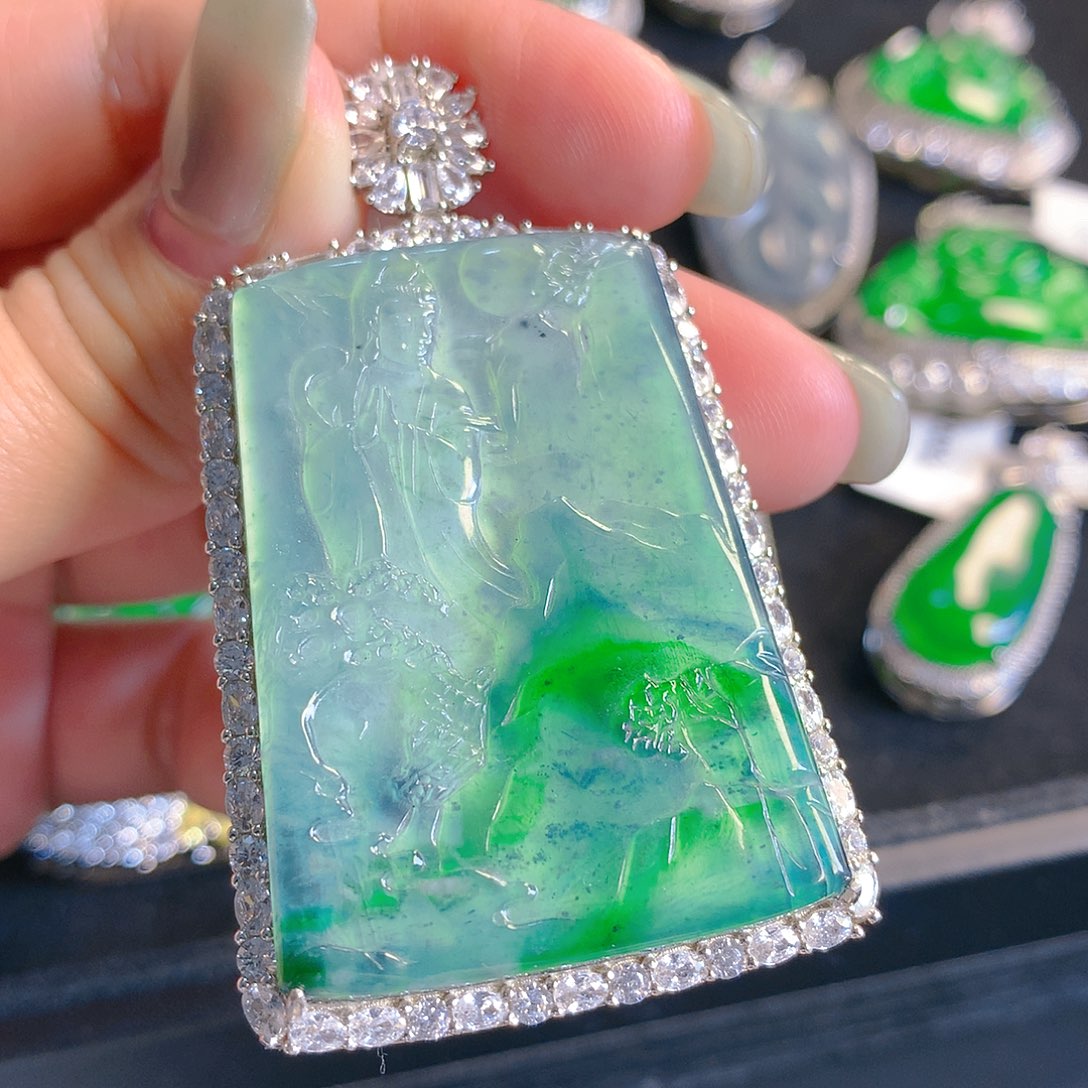 翡翠颈饰银S925镶嵌翡翠