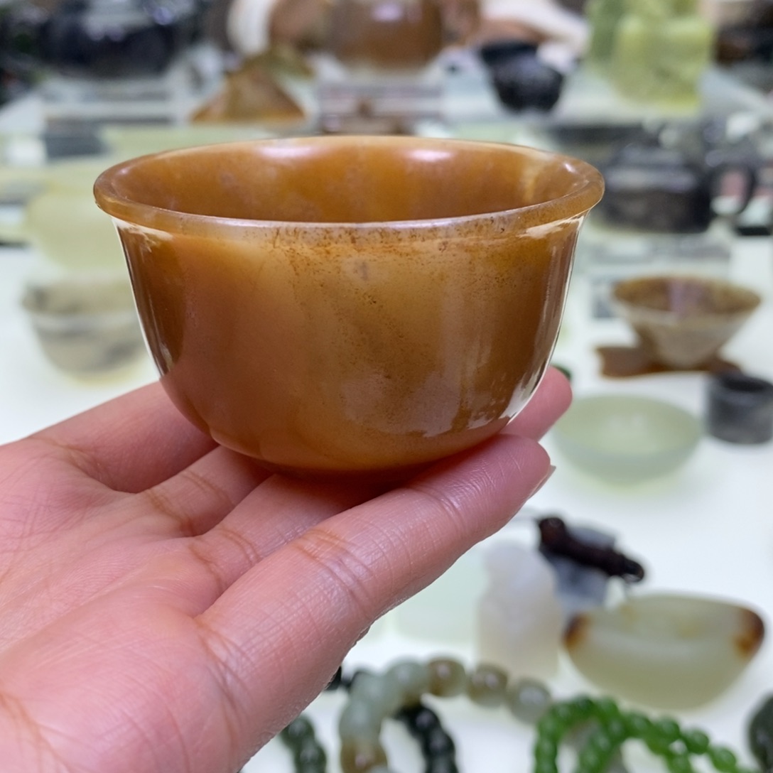 和田玉杯子未镶嵌海**空