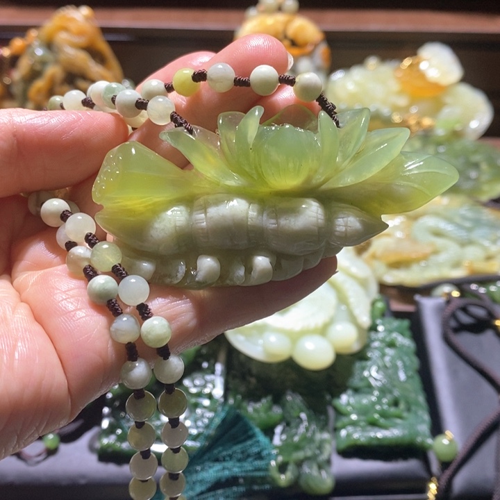 岫玉毛衣链未镶嵌