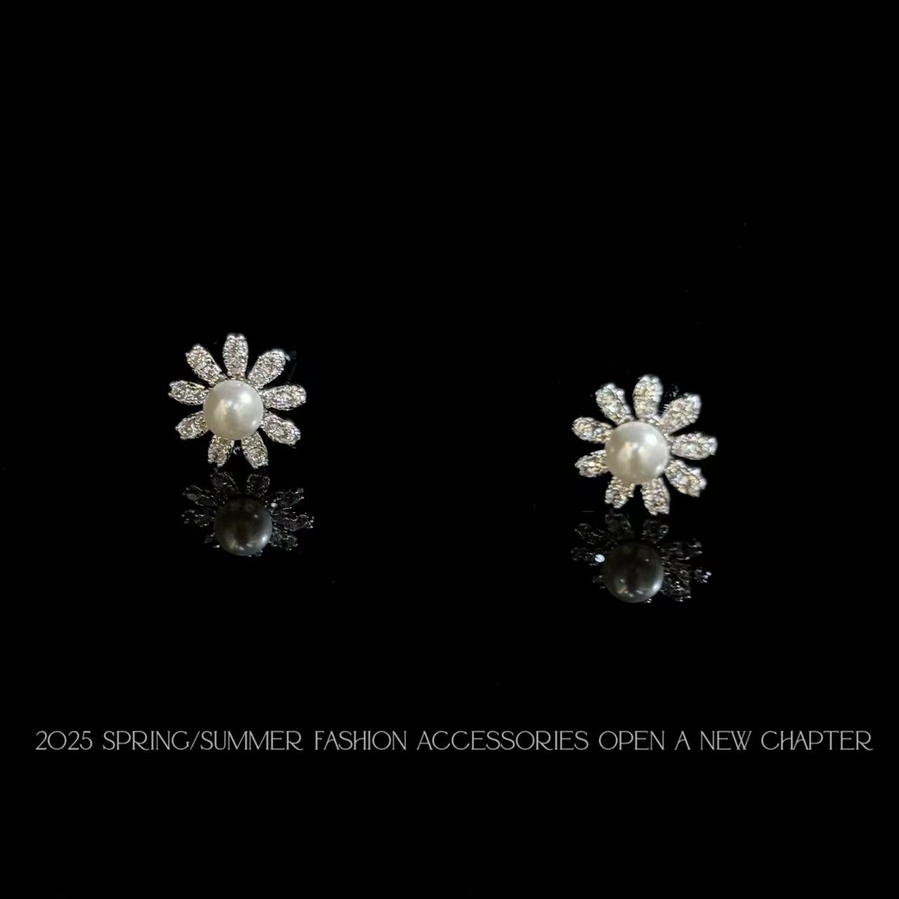 铜合金耳饰 镀K金 2025款C9625【月花珠韵】BOBAOLI 耳钉