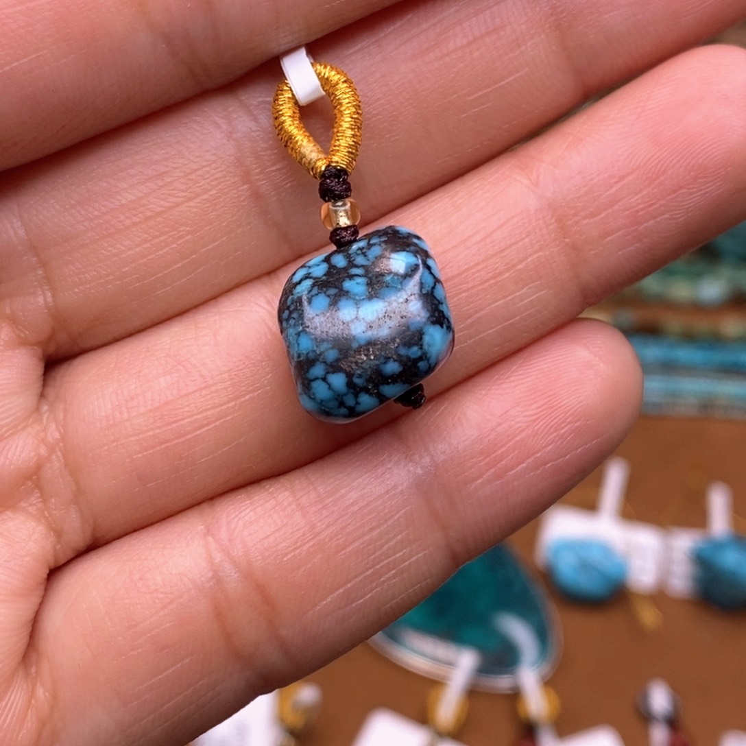 绿松石原矿未镶嵌