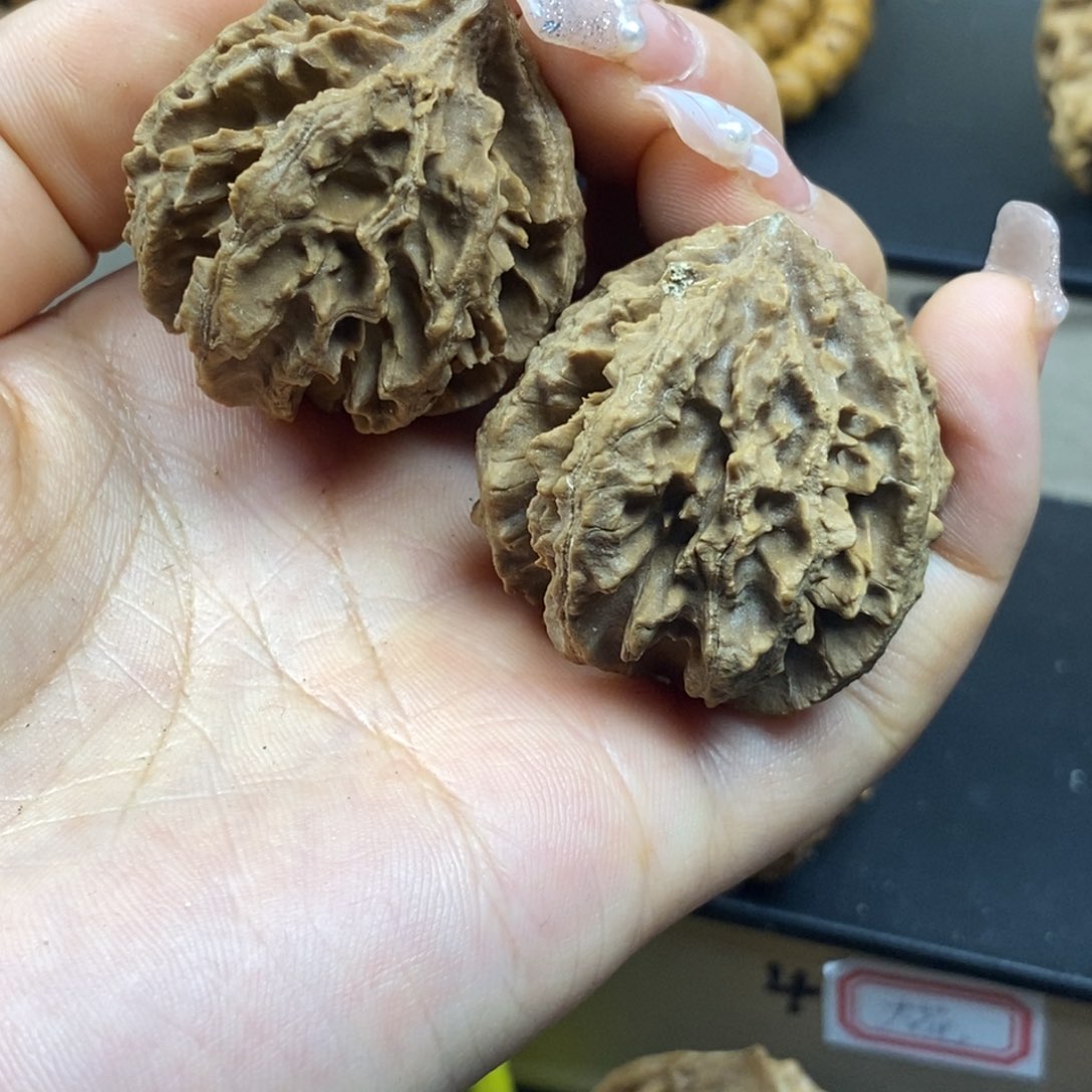 桃核把件秦岭暴雪34全品灯笼