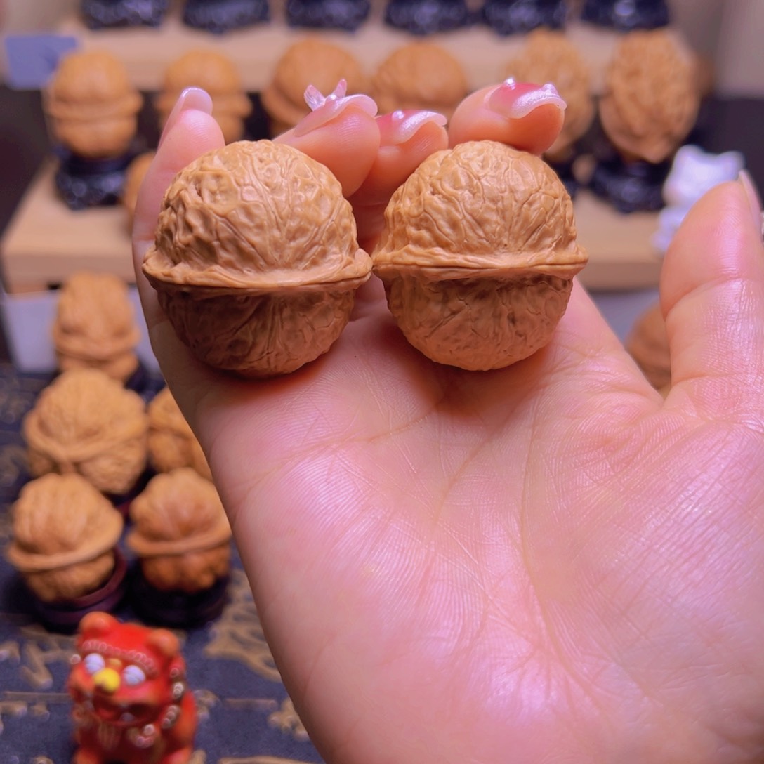 文玩核桃把件溜溜球H4