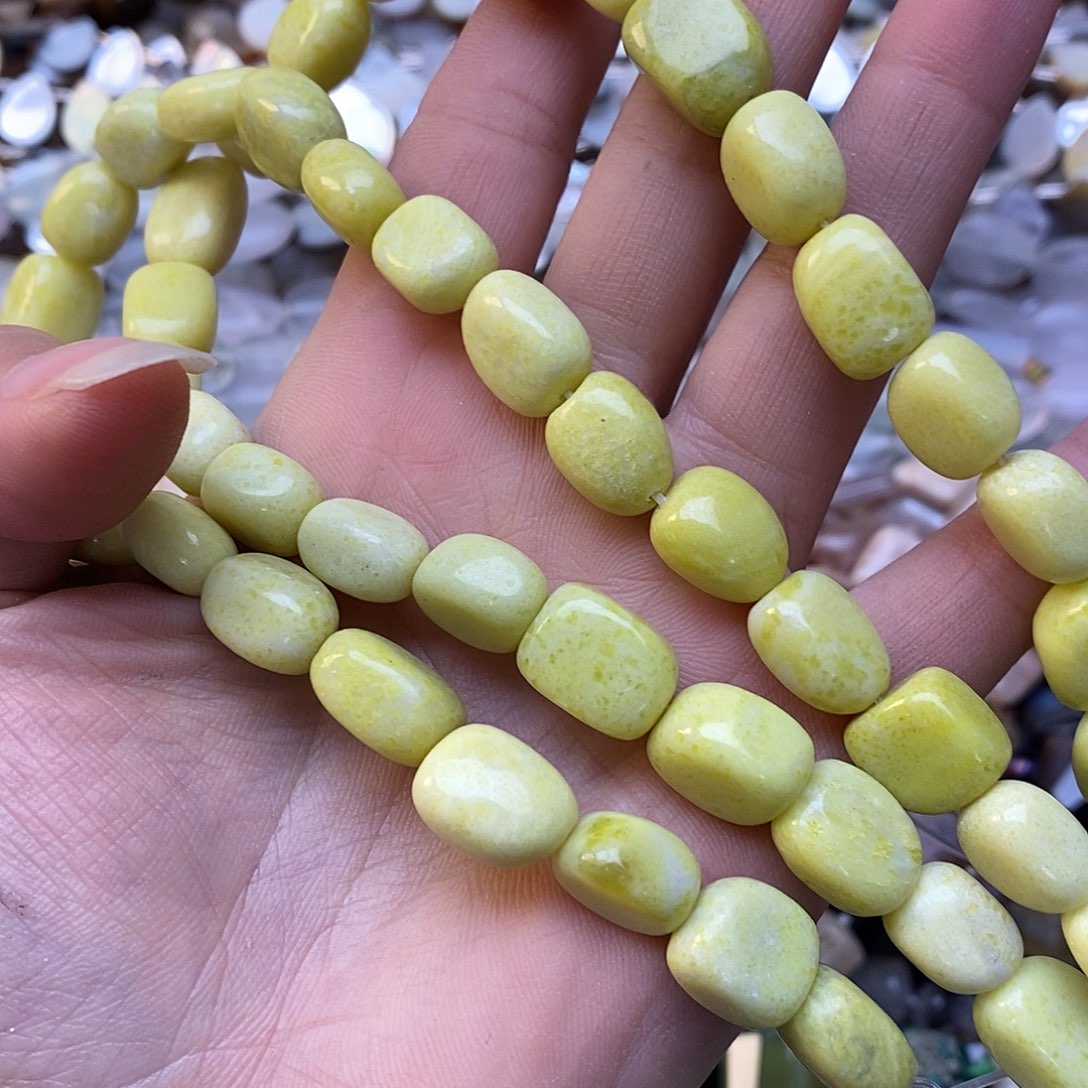 玛瑙/玉髓未镶嵌珠宝半成品菜花玉一条