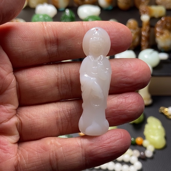 和田玉未镶嵌颈饰