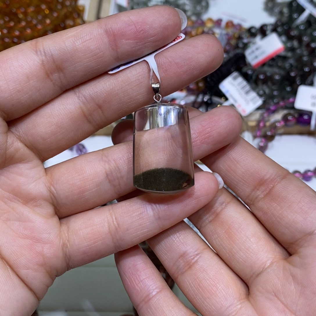 未镶嵌颈饰水晶吊坠