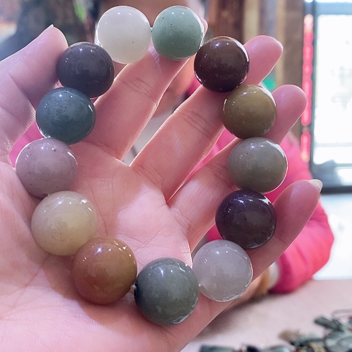 石英质玉毛衣链未镶嵌