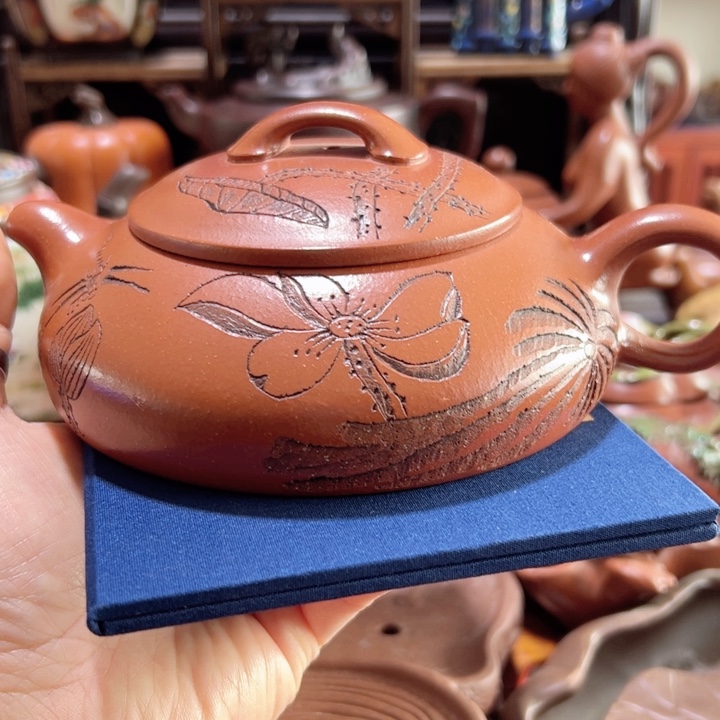 紫砂壶收藏起来了