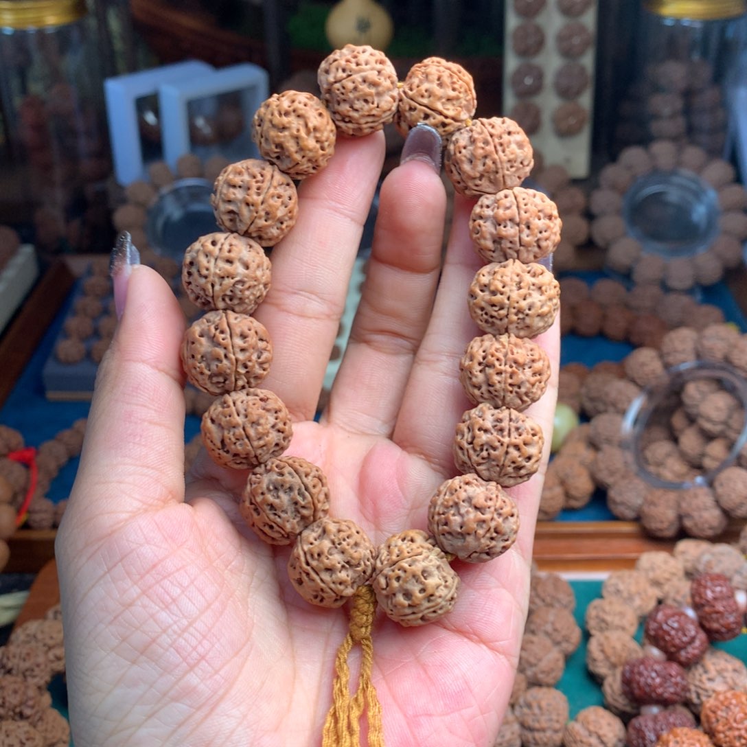 手串金刚菩提蜂王