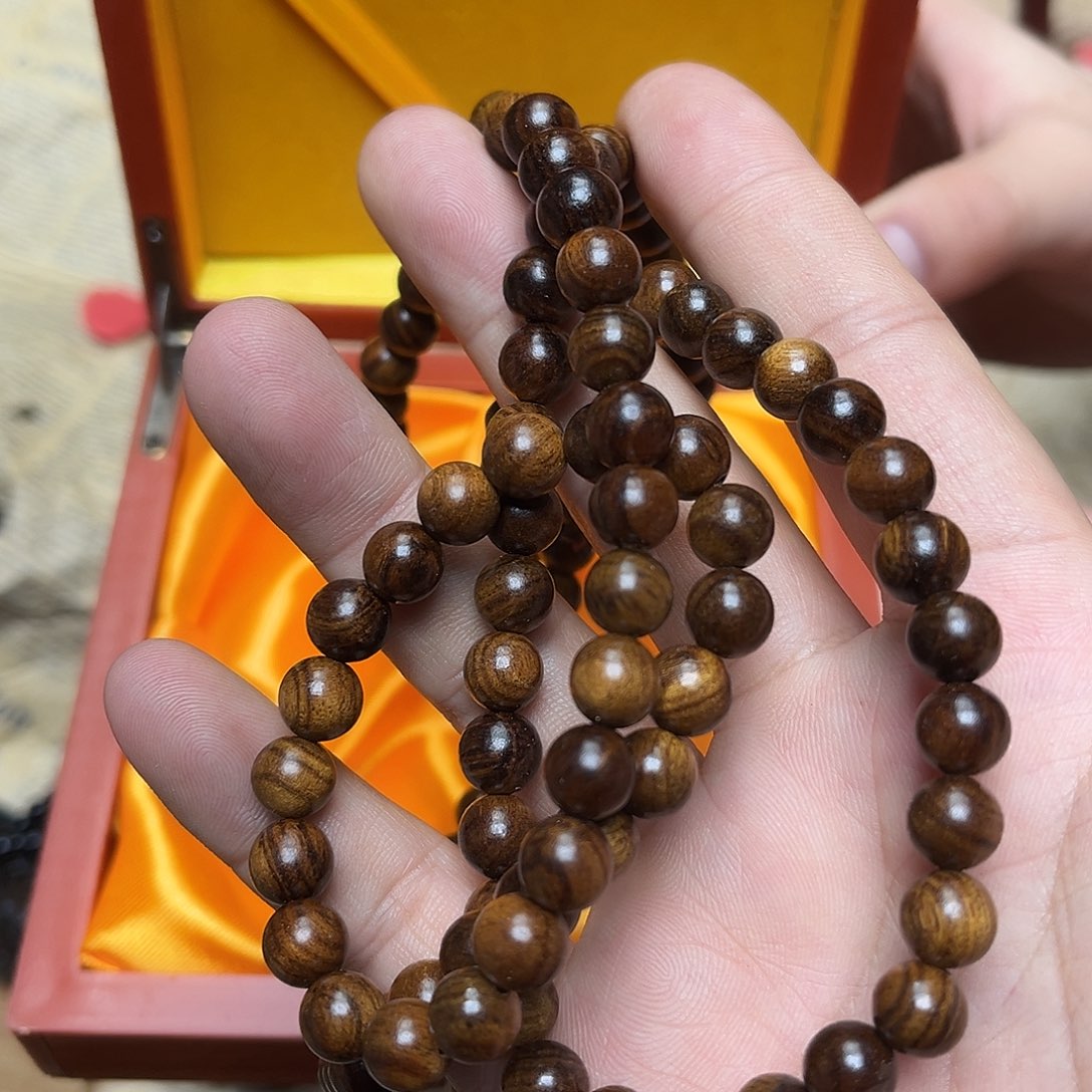 大叶紫檀（黑酸枝木类）