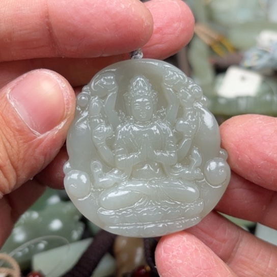 和田玉吊坠未镶嵌