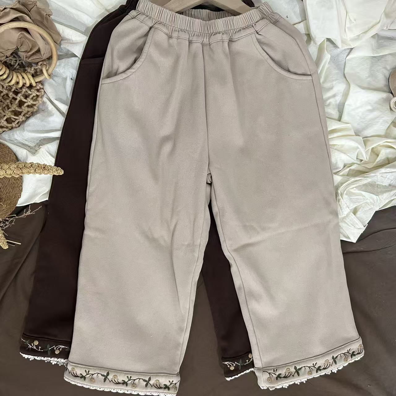 新款秋冬女童加绒刺绣边裤子中大童气阔腿裤洋百搭保暖时尚长裤