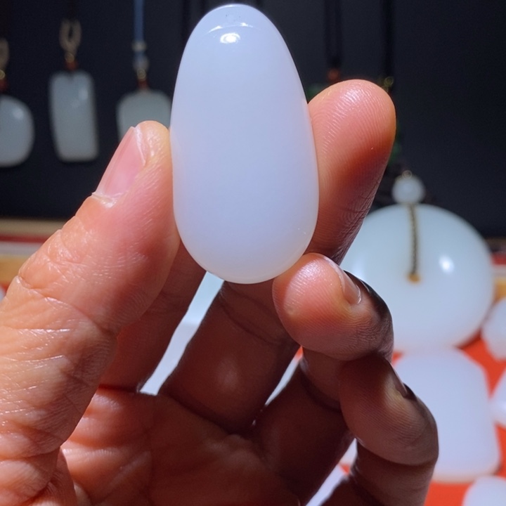 和田玉（糖玉）未镶嵌颈饰