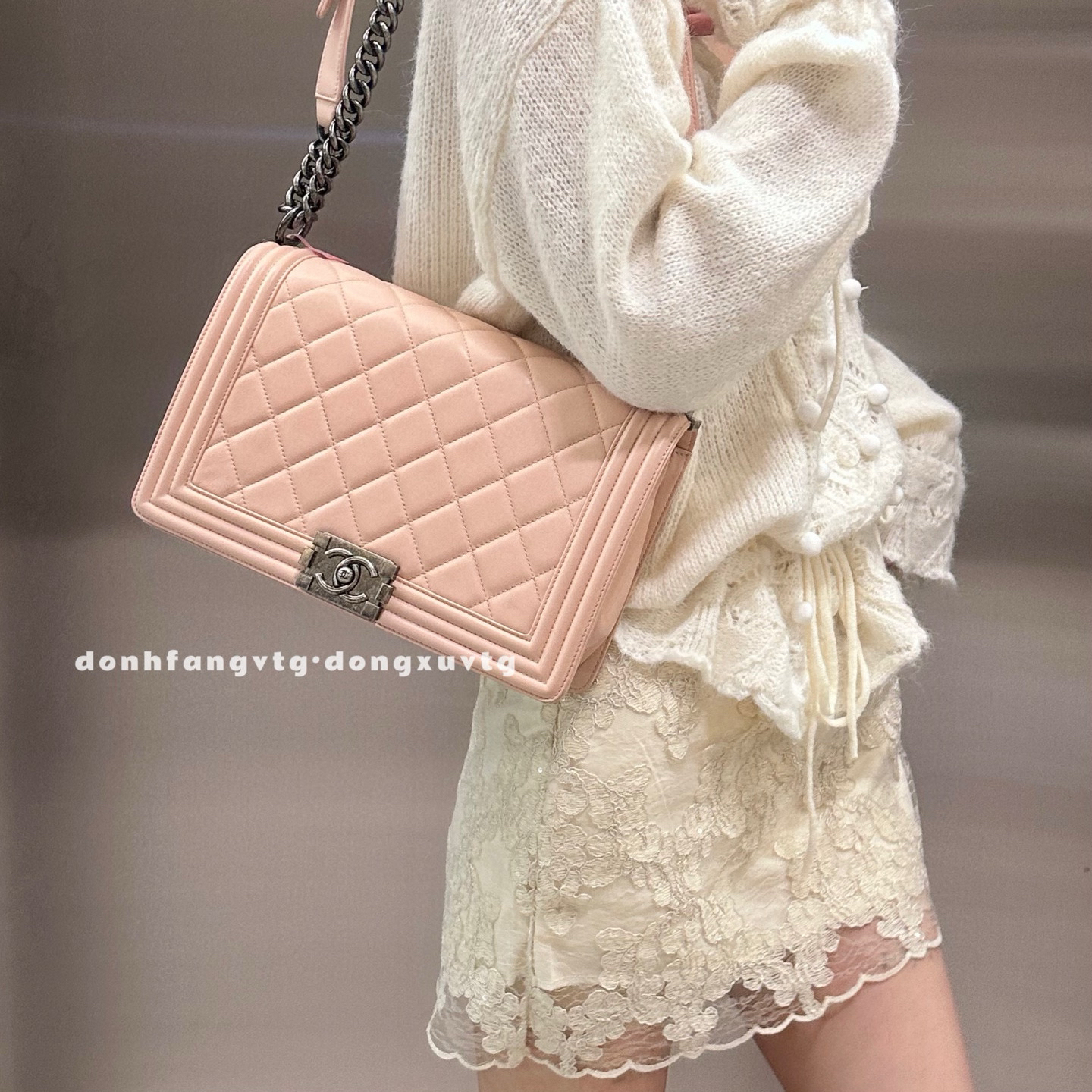 95新 Chanel/香奈儿 chanel 粉色中号leboy斜挎包