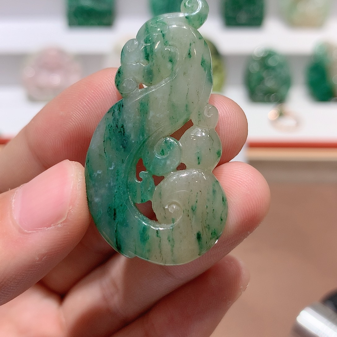 独山玉挂件未镶嵌