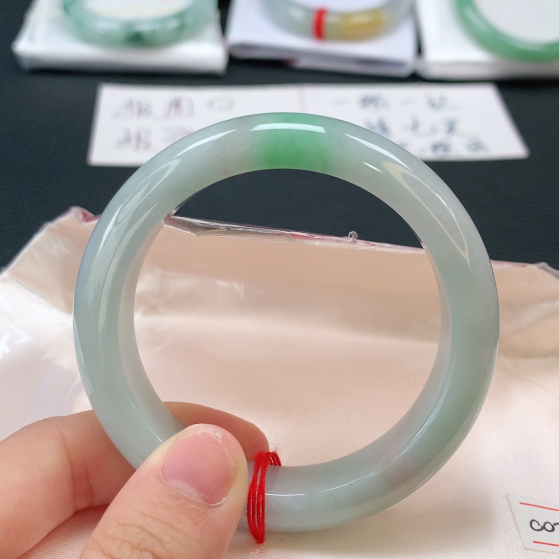 翡翠手镯未镶嵌翡翠手镯52