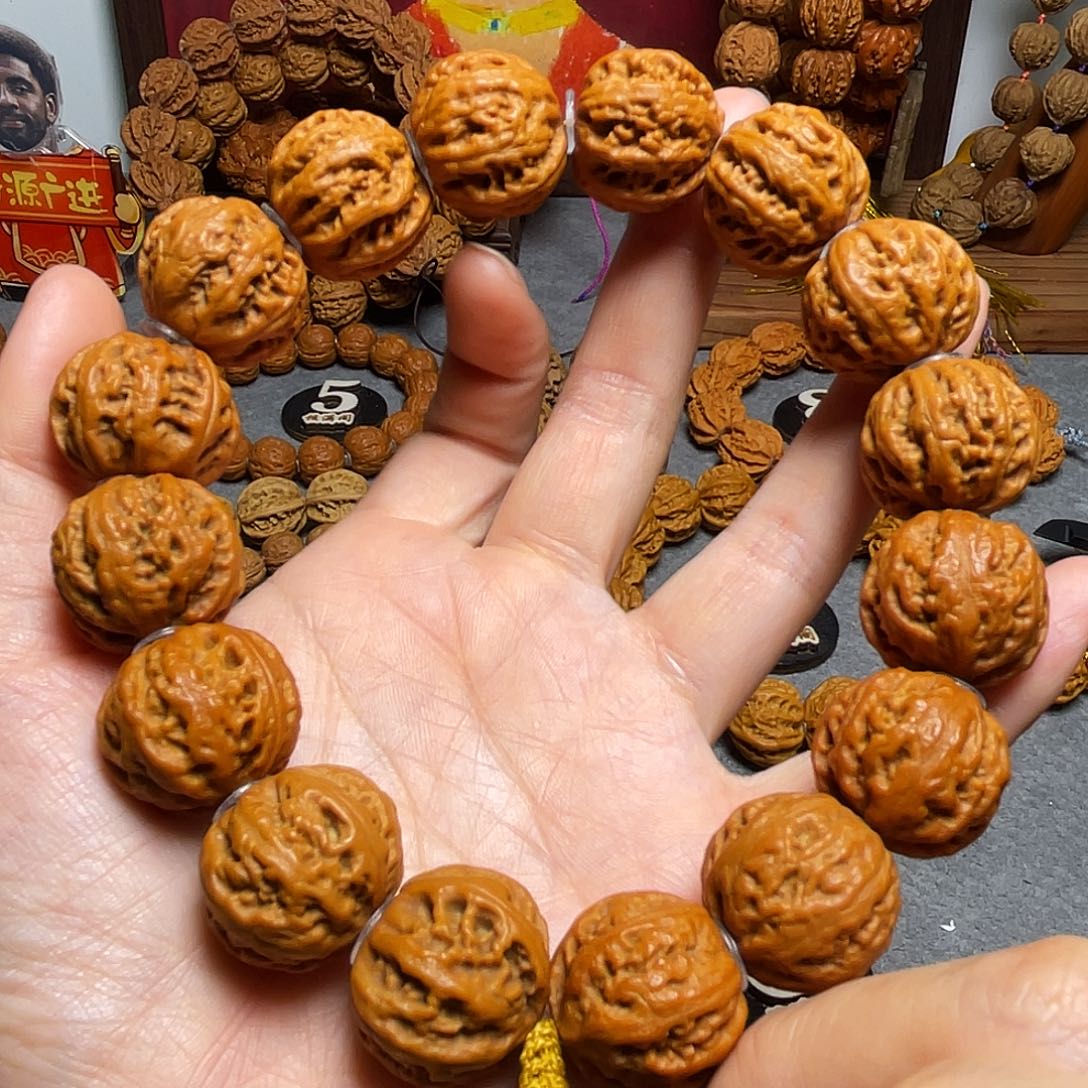 核桃磨盘珊瑚手持88