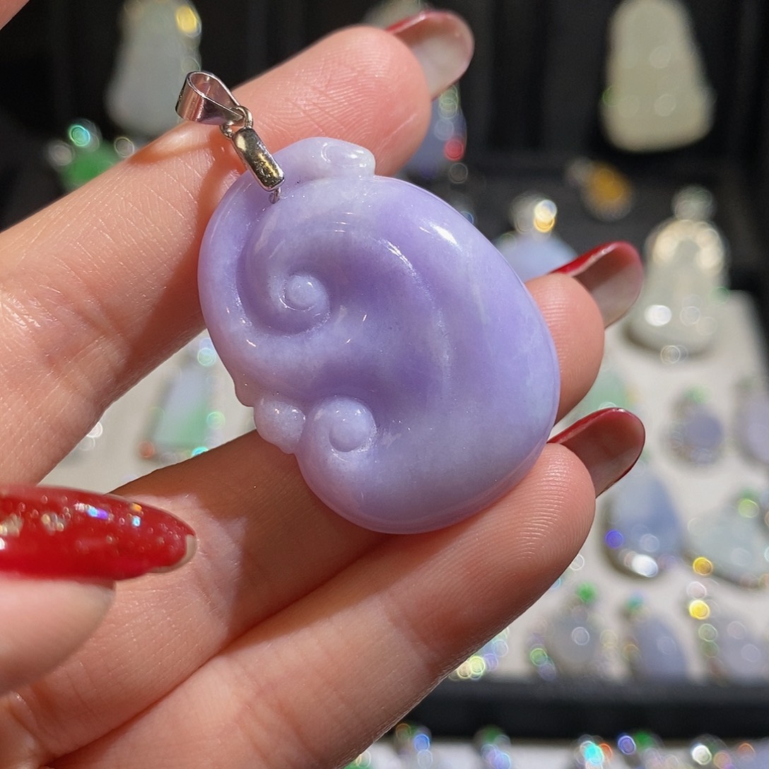 翡翠颈饰银S925镶嵌天然翡翠