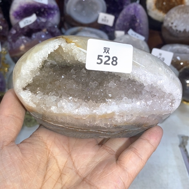 未镶嵌水晶大型摆件（非配饰）