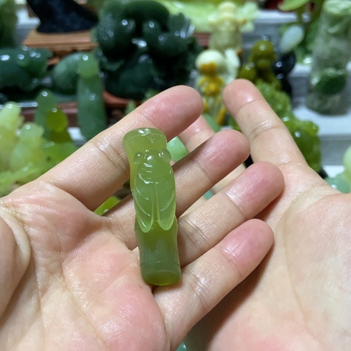 【闪购商品】蛇纹石玉挂件未镶嵌