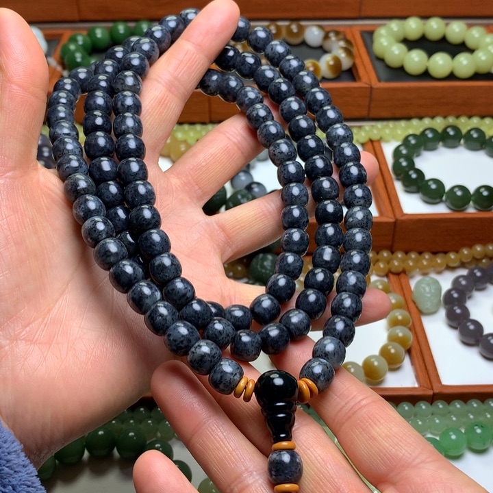 和田玉手串未镶嵌