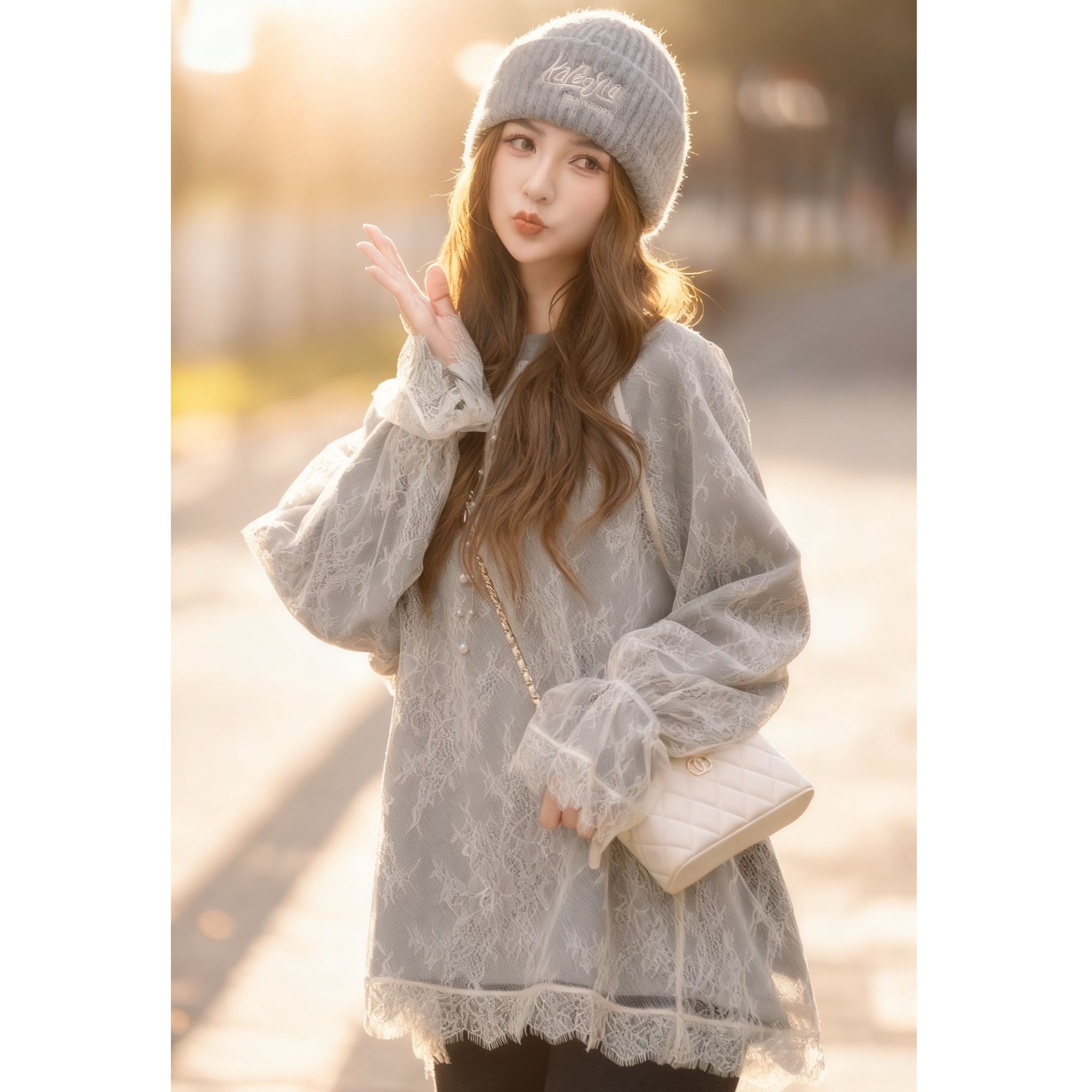 COCO BECCI【蕾丝花影】镂空蕾丝花衫镶钻蝴蝶套头衫CFXYD242001