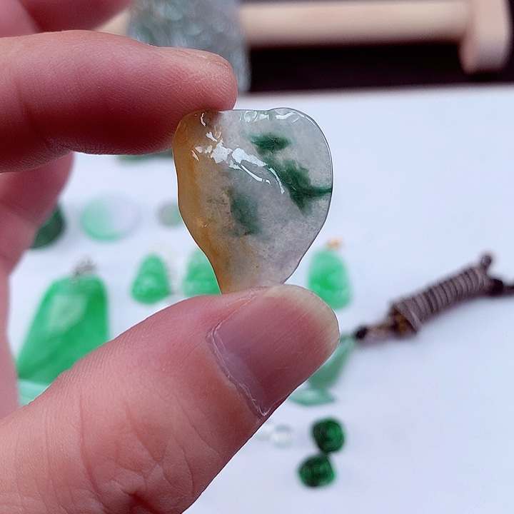 翡翠未镶嵌吊坠(不含链)