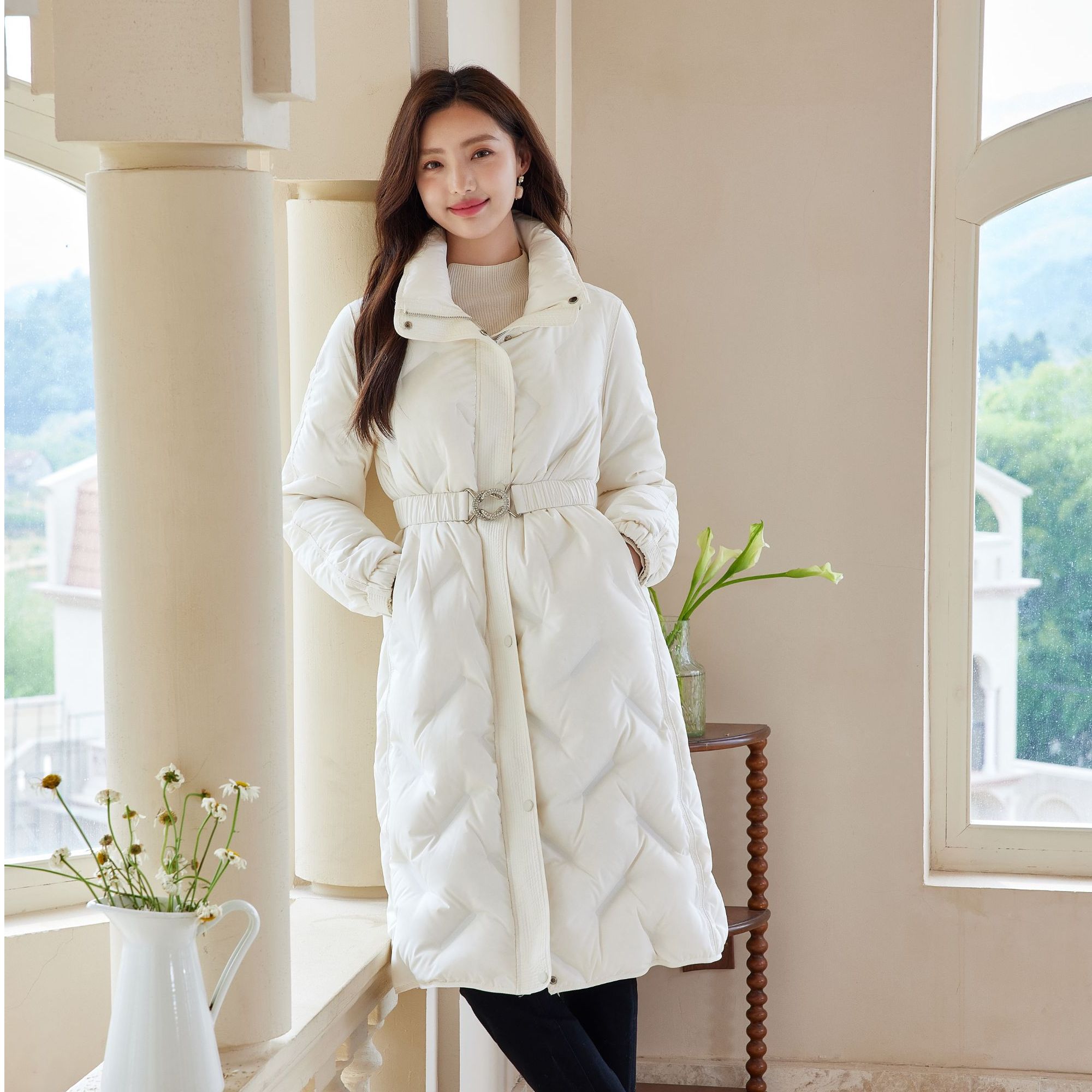 芭依璐【艾美甄选】H型宽松舒适哑光按扣羽绒服88Y6525