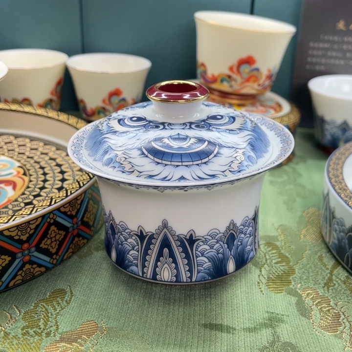 R***森景德镇陶瓷盖碗茶具