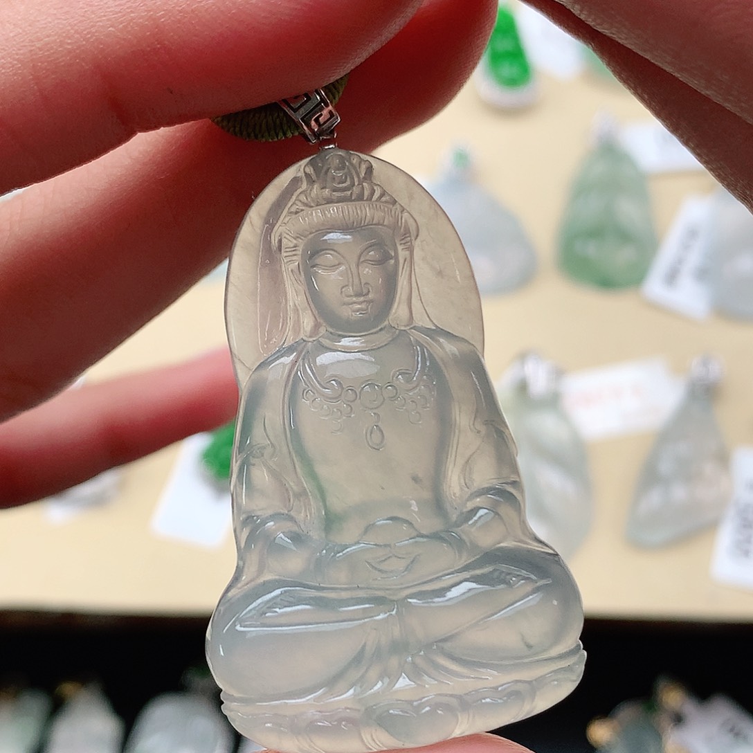 翡翠颈饰18K金镶嵌观音