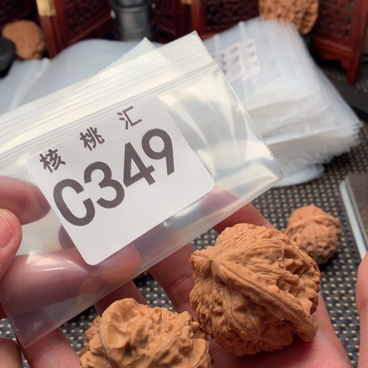 文玩核桃吊坠靠山王