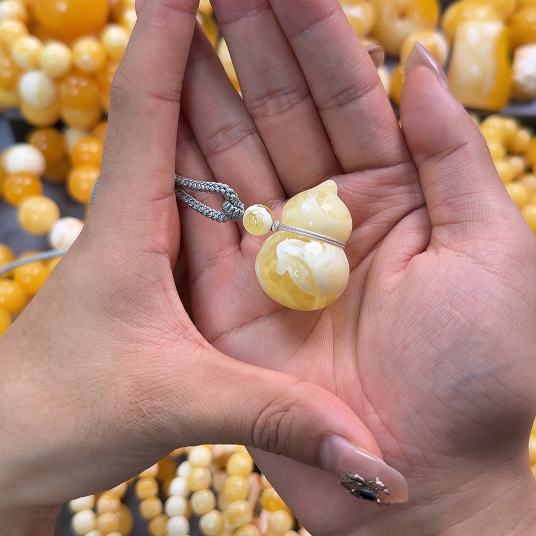 蜜蜡未镶嵌珠宝奇石14g