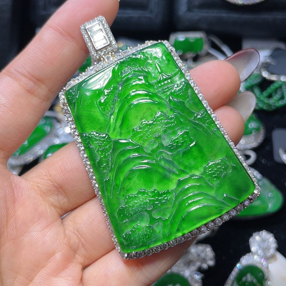 翡翠颈饰银S925镶嵌翡翠