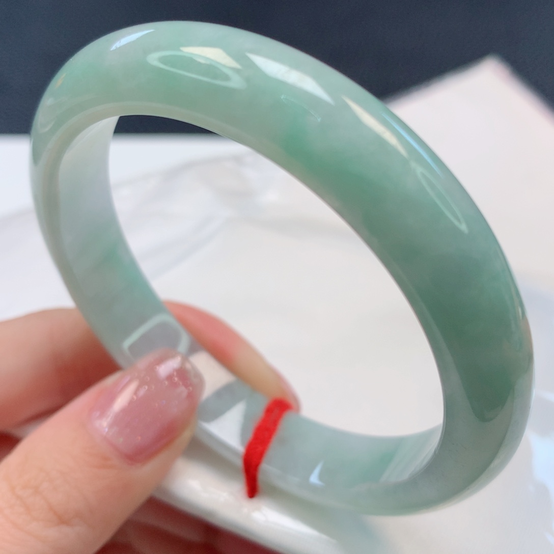 【闪购商品】翡翠手镯未镶嵌56圈