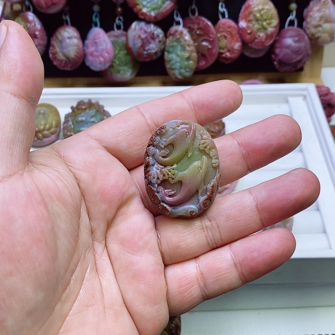 玛瑙/玉髓盐源玛瑙未镶嵌