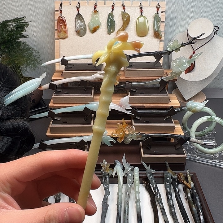 蛇纹石玉未镶嵌发饰