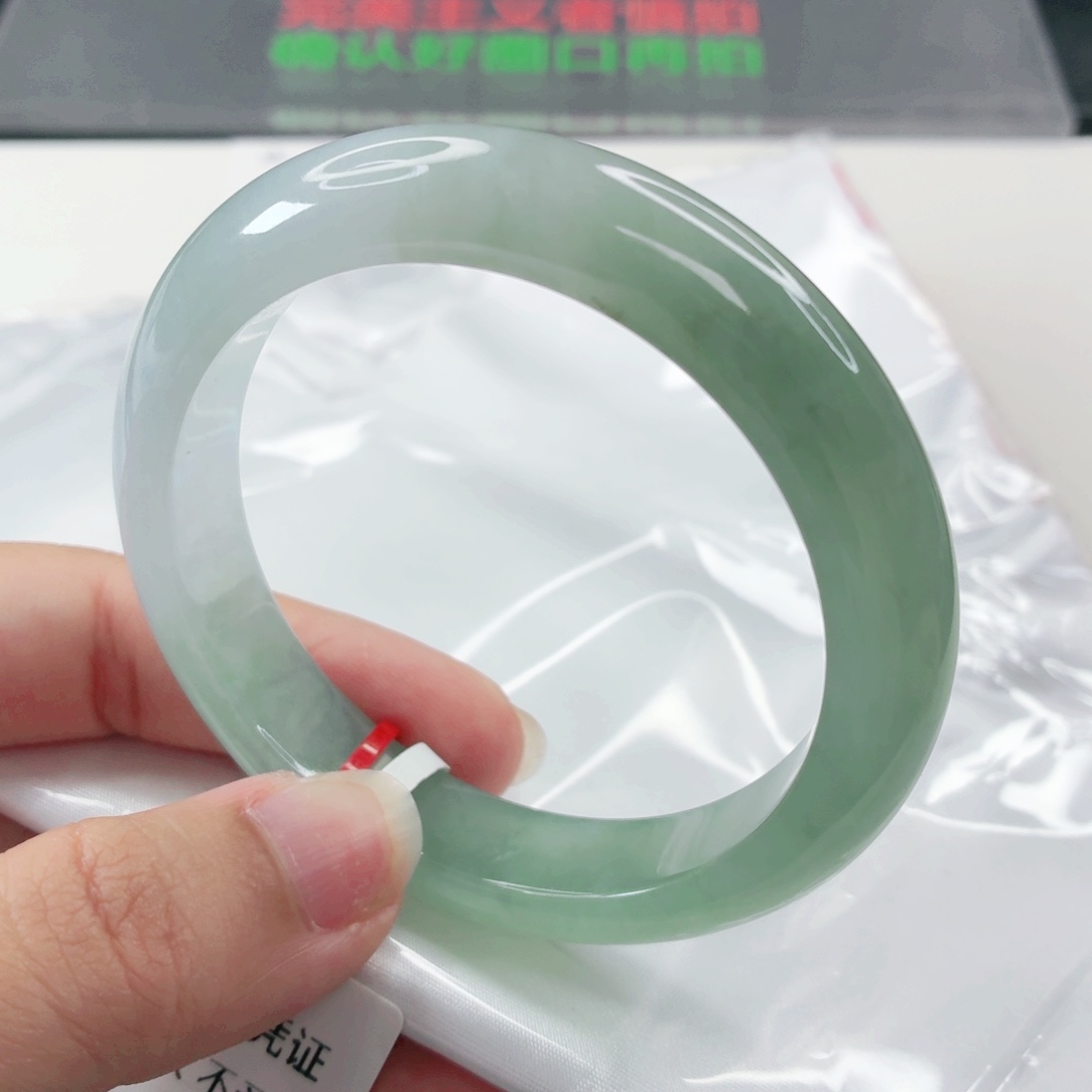 翡翠未镶嵌手镯正圈55.3