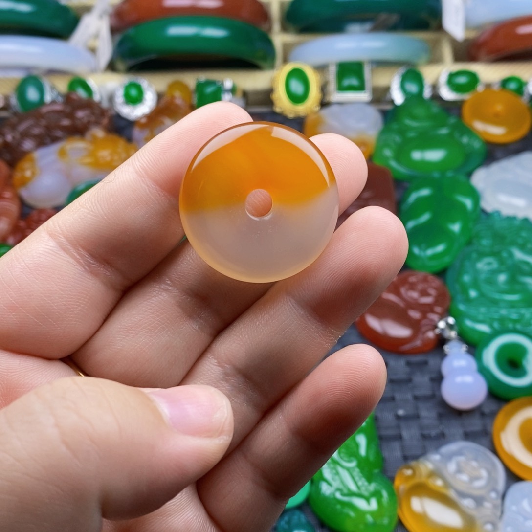 玛瑙/玉髓颈饰未镶嵌