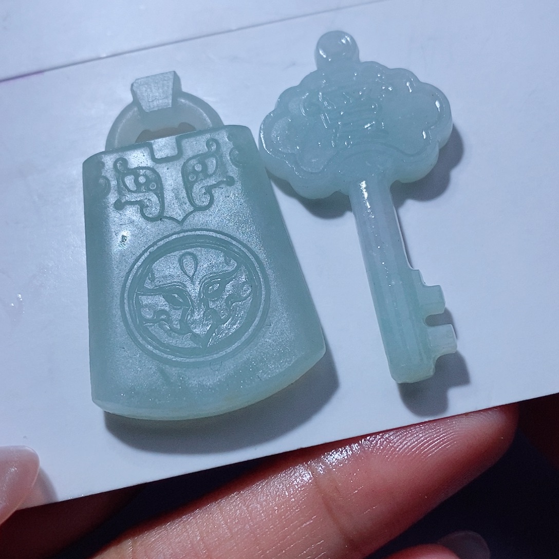 定制翡翠未镶嵌翡翠两个一起王炸