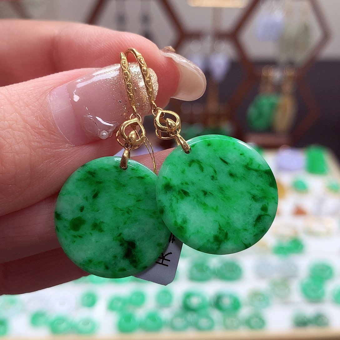 翡翠耳饰18K金镶嵌天然翡翠